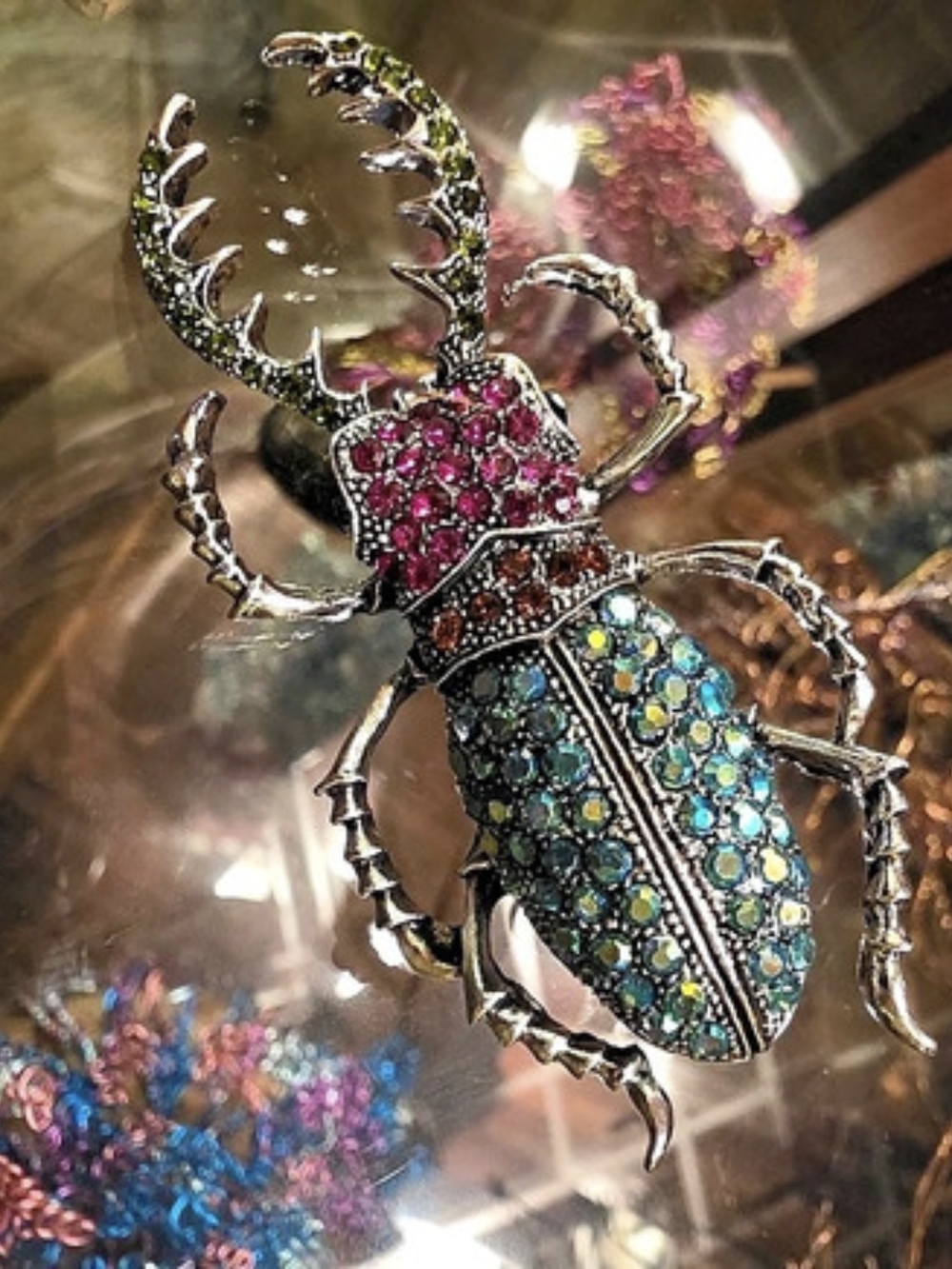 Sparkly Jewel Beetle Brooch - Statement Jewelry